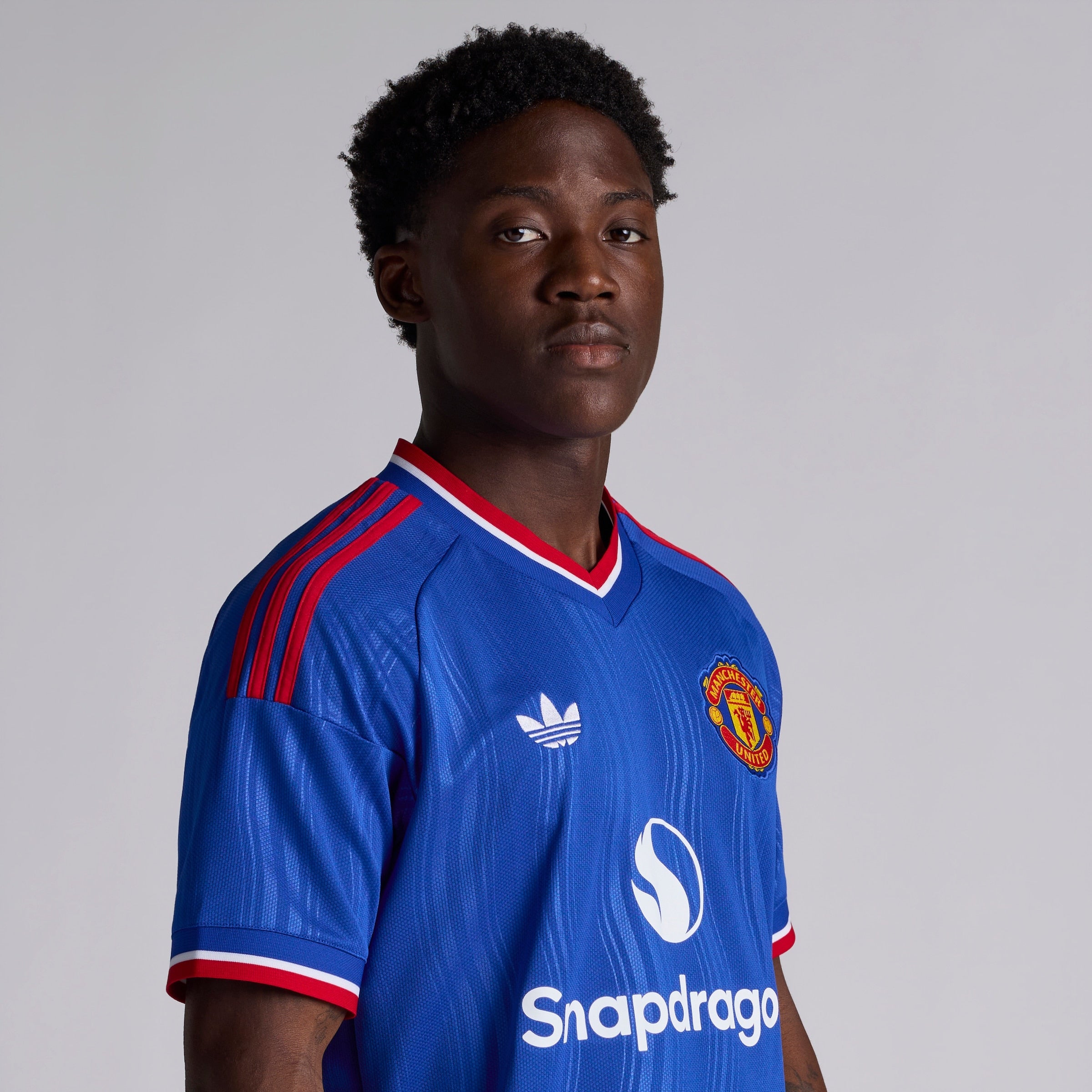 Jersey #MAINOO 37 Manchester United Away 26/27 (EPL)